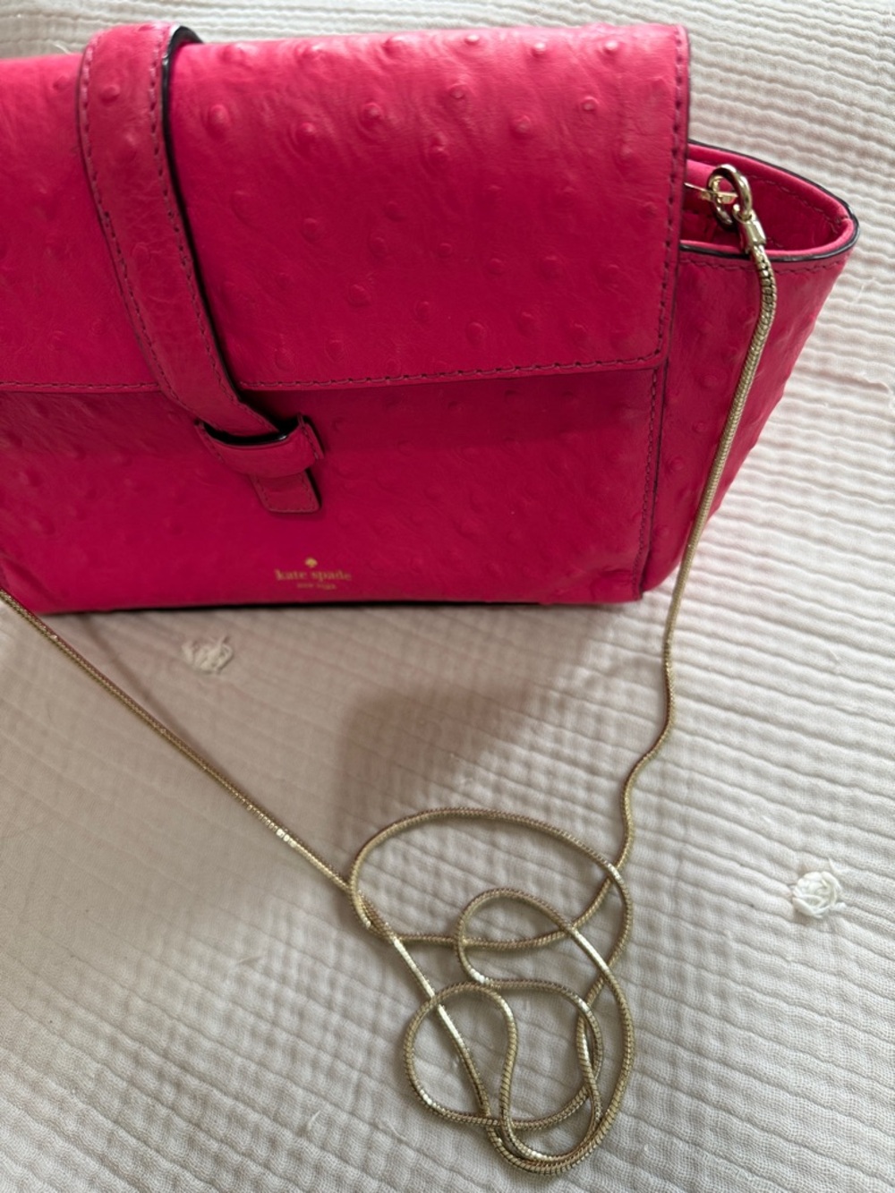 Kate Spade Hot Pink Textured Crossbody with Gold Chain - Picture 12 of 12